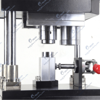 Équipement de production de rabattement de batterie de scelleur de machine de chapeau de cellules pneumatiques de cylindre de Gelon
