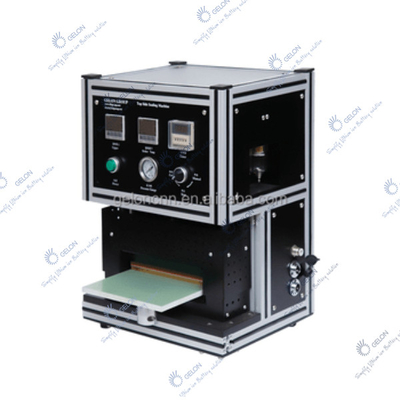 Machine de scellage latérale supérieure de batterie au lithium de poche de cellules d'équipement noir d'Assemblée