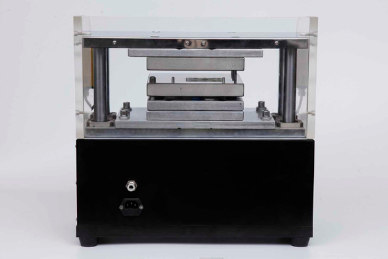 Machine de formation de poinçon automatique pour le film stratifié en aluminium de batterie de téléphone portable utilisé pour le laboratoire Rese de production de batterie