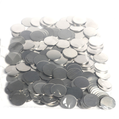 Caisses blanches argentées de cellules de pièce de monnaie d'Ion Battery Material CR20XX de lithium