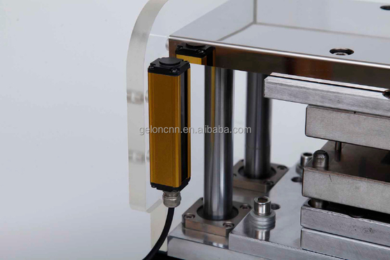 Chaîne de production de batterie au lithium de laboratoire de Gelon, caisse de cellules de poche formant des équipements